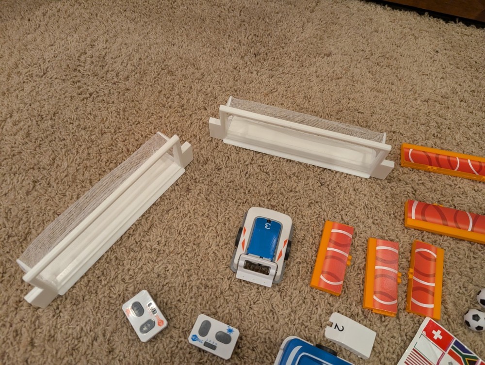 Hexbug Robotic Toys & Tracks Soccer Set