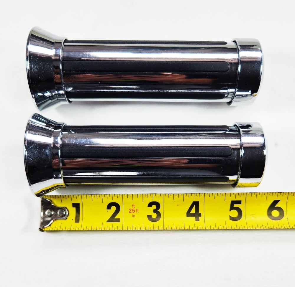 Lowrider Collection Black Chrome Stripe Grip