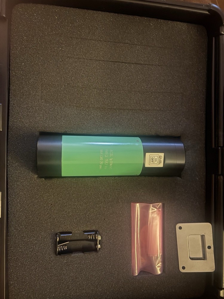IMI / PCB Piezotronics Model 699B02 portable vibration calibrator.