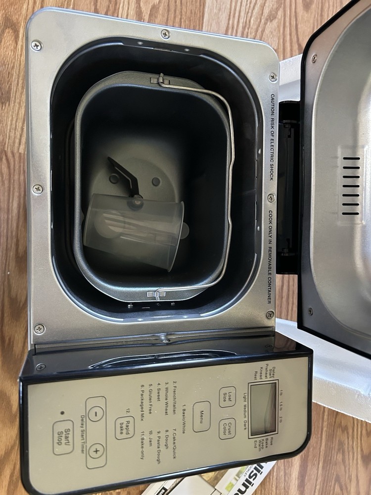 Cuisinart Automatic Bread Maker Machine Silver 120VAC 500W Used 3x