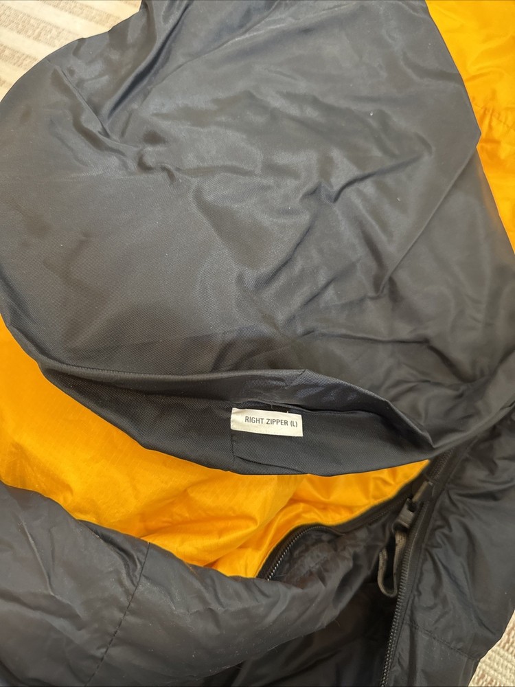 Midwest Mountaineering Down Filled Sleeping Bag. EUC