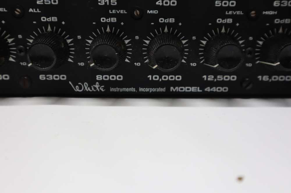 White Instruments series 4400 28 BAND EQUALIZER