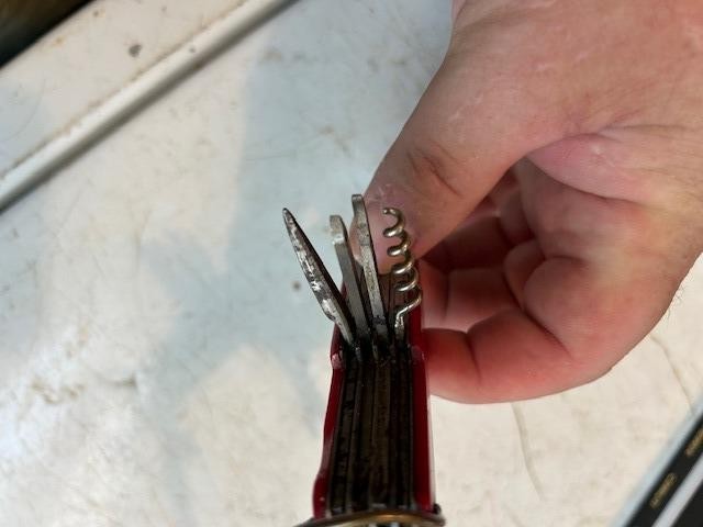 Valor 11926 11 Red Cross Blade Multi Tool