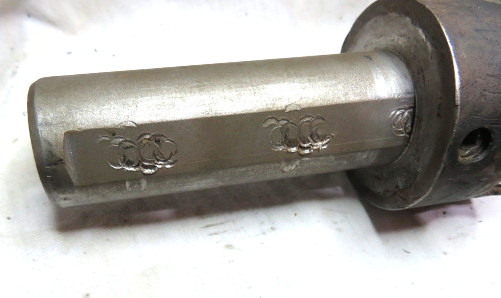 (USED) R8 ARBOR with DAMAGED SHELL MILL CUTTER (160-C1)