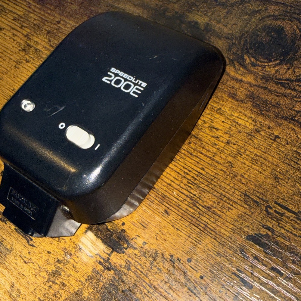 Genuine Canon Speedlite 200E Flash Tested, Working