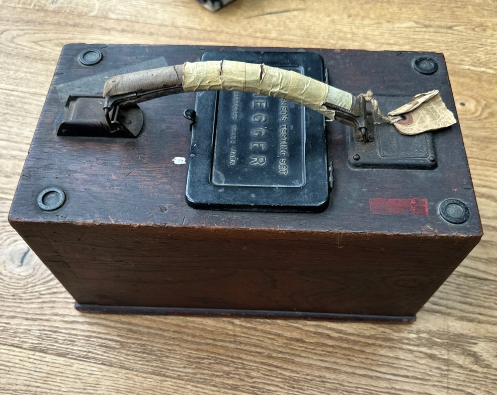 Evershed's Vintage MEGGER Testing Set Low Range Variable Pressure