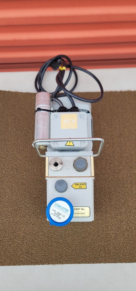 Edwards E2M1.5 Rotary Vane Vacuum Pump