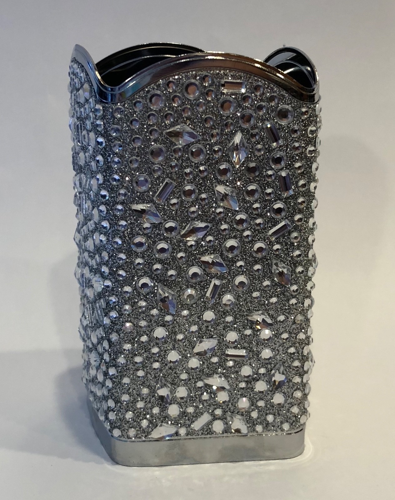 NEW BATH & BODY WORKS SILVER TOSSED GEMS GENTLE FOAMING HAND SOAP SLEEVE HOLDER