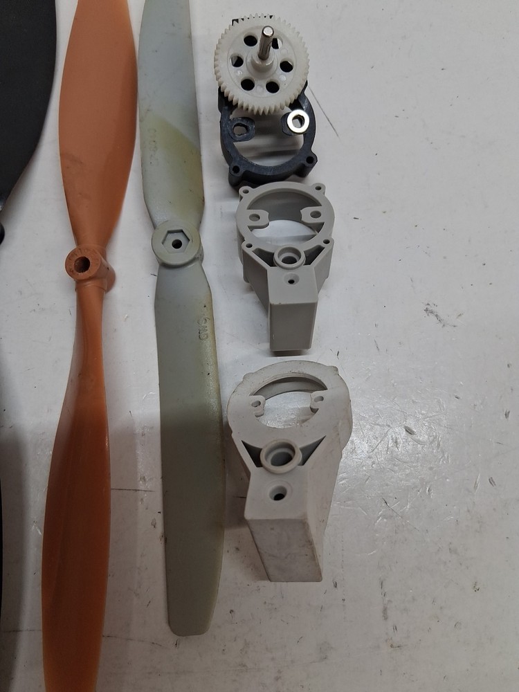 8- Various Size GWS Propellers With 3 Motor Mounts