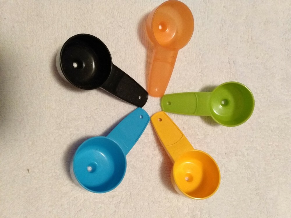 New TUPPERWARE Gadget MINI-FUNNEL