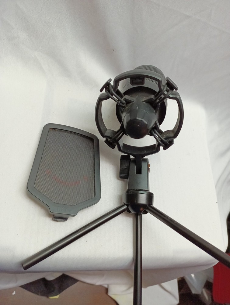Fifine Gaming Microphone Untested Broken Screen