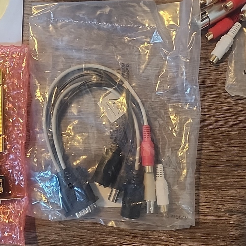 M-Audio Delta 1010LT PCI Audio Interface with Cables AND BOX UNTESTED