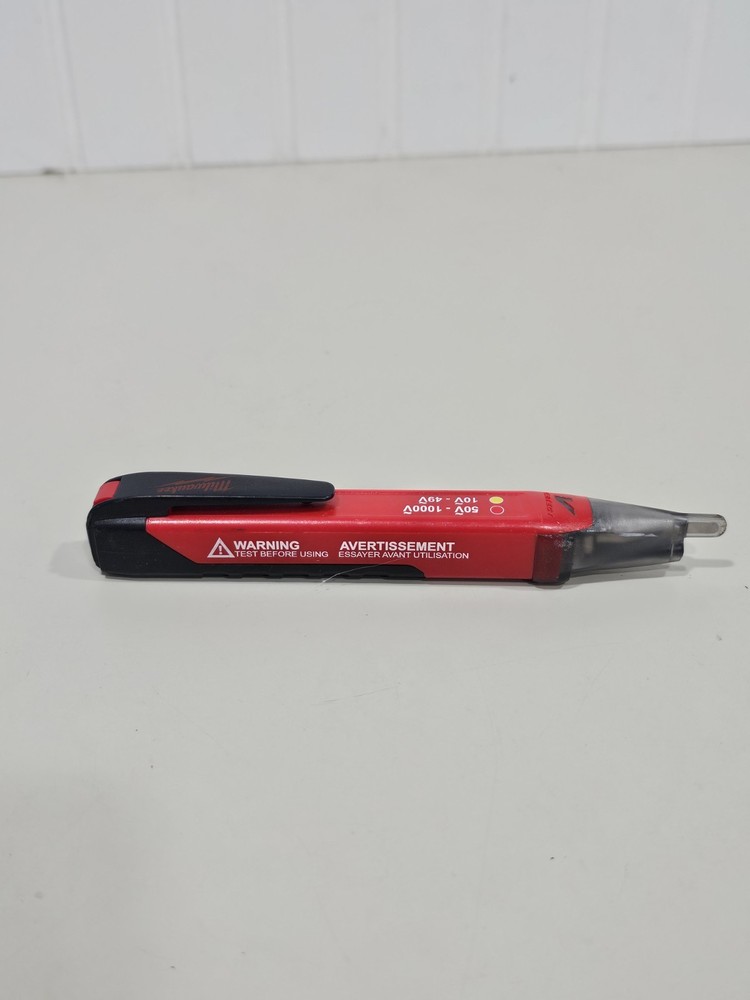 Milwaukee 2203-20 Work Light Voltage Detector Tested Working Good Clean