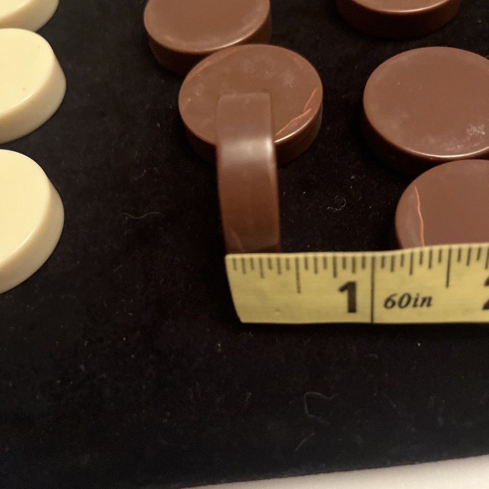 VINTAGE 30 PIECES CREAM & BROWN BAKELITE? BACKGAMMON Read Description