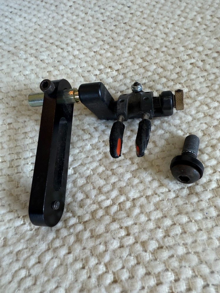 Cobra Archery Dual Prong Flipper Rest
