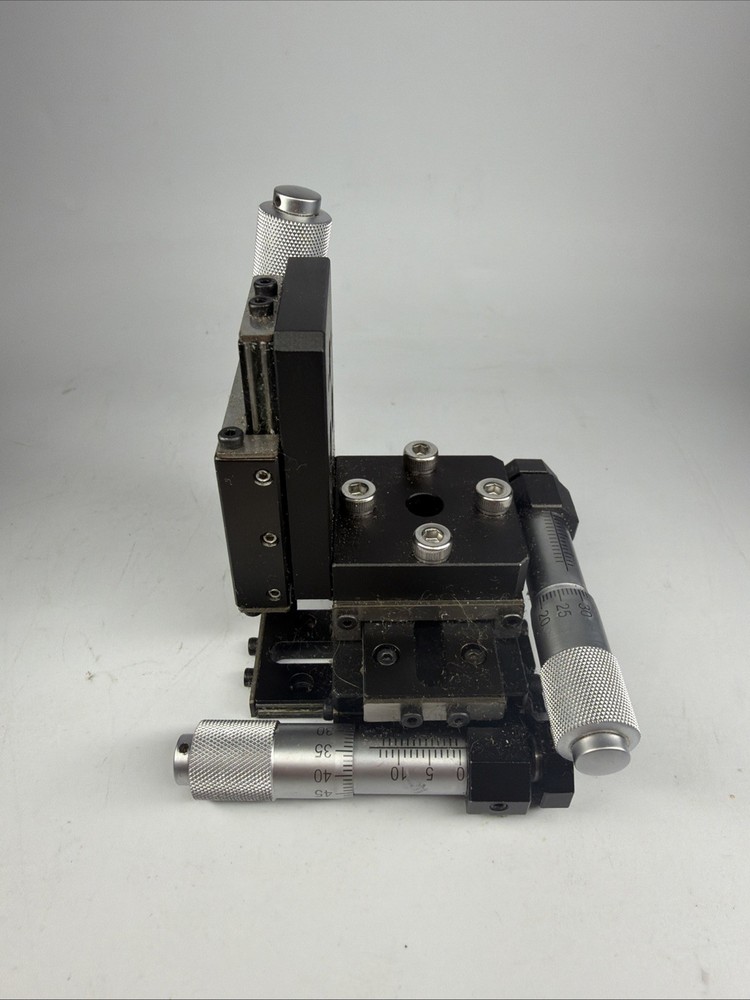 Precision Manual XYZ Micro Positioning Stage Micrometer Driven Optical Stage