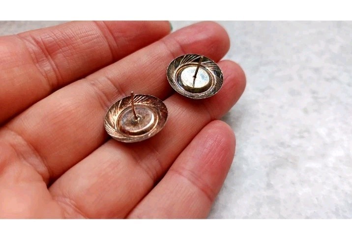 Vintage classic earrings