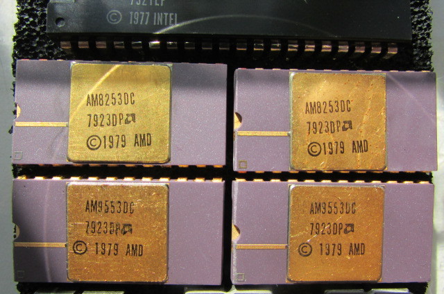 Collectable-Vintage-Computer Chips & More-Lot