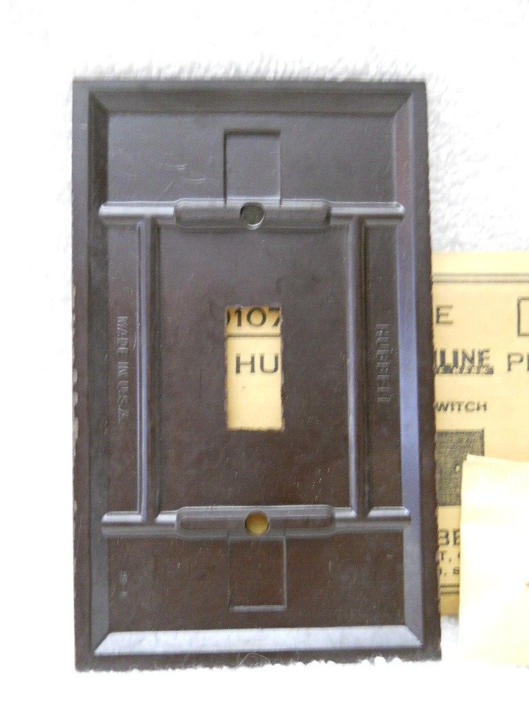 Hubbell Bakelite Art Deco Single Toggle Light Switch Cover Brown #91074 Complete