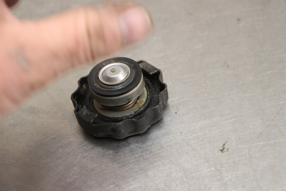 92-95 HONDA ST1100 RADIATOR CAP