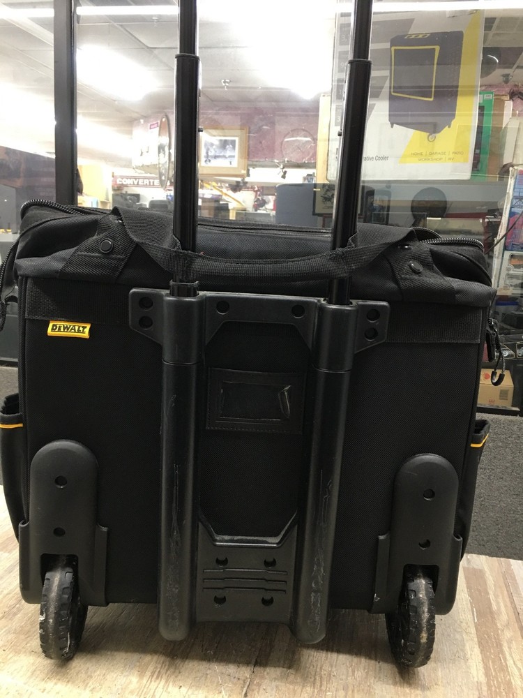 DEWALT DWST560107 18" Rolling Tool Bag barely used nice