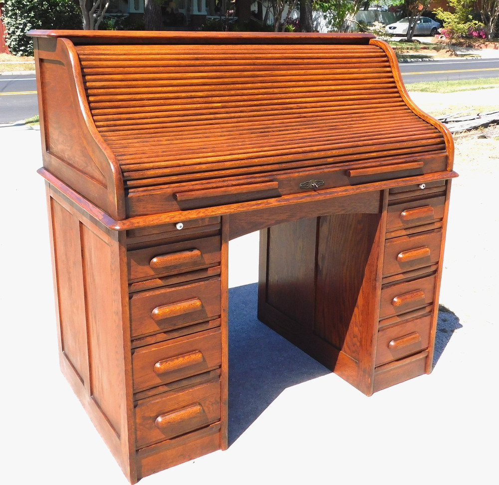 Oak  "S" Roll Cylinder Roll Desk circa 1910