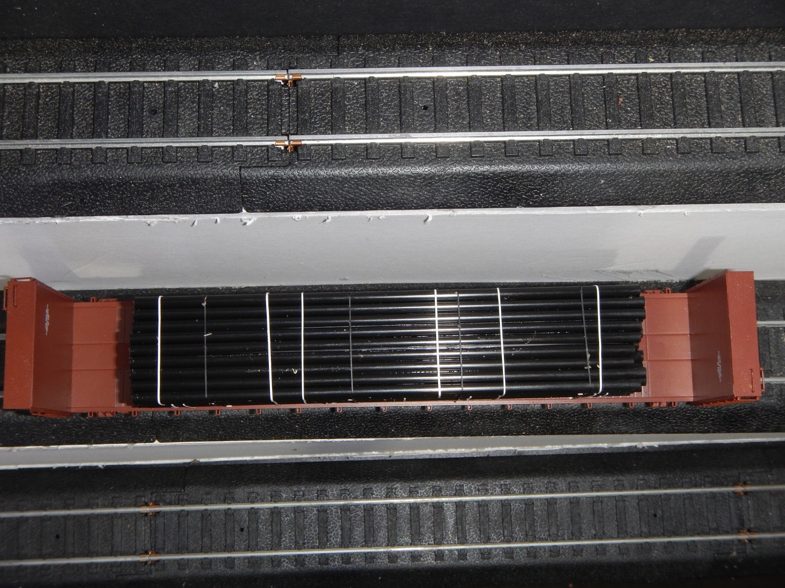 Pipe Load for HO Scale Bulkhead Flat or Gondola Car