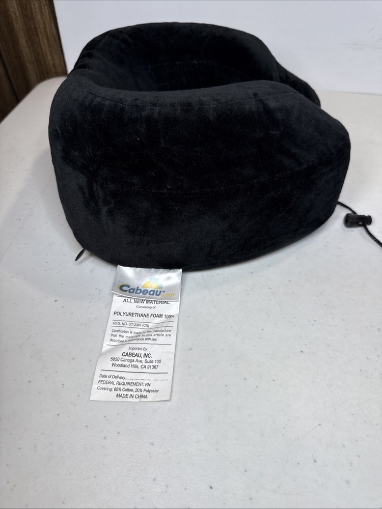 Cabeau Evolution Travel Pillow Black Used