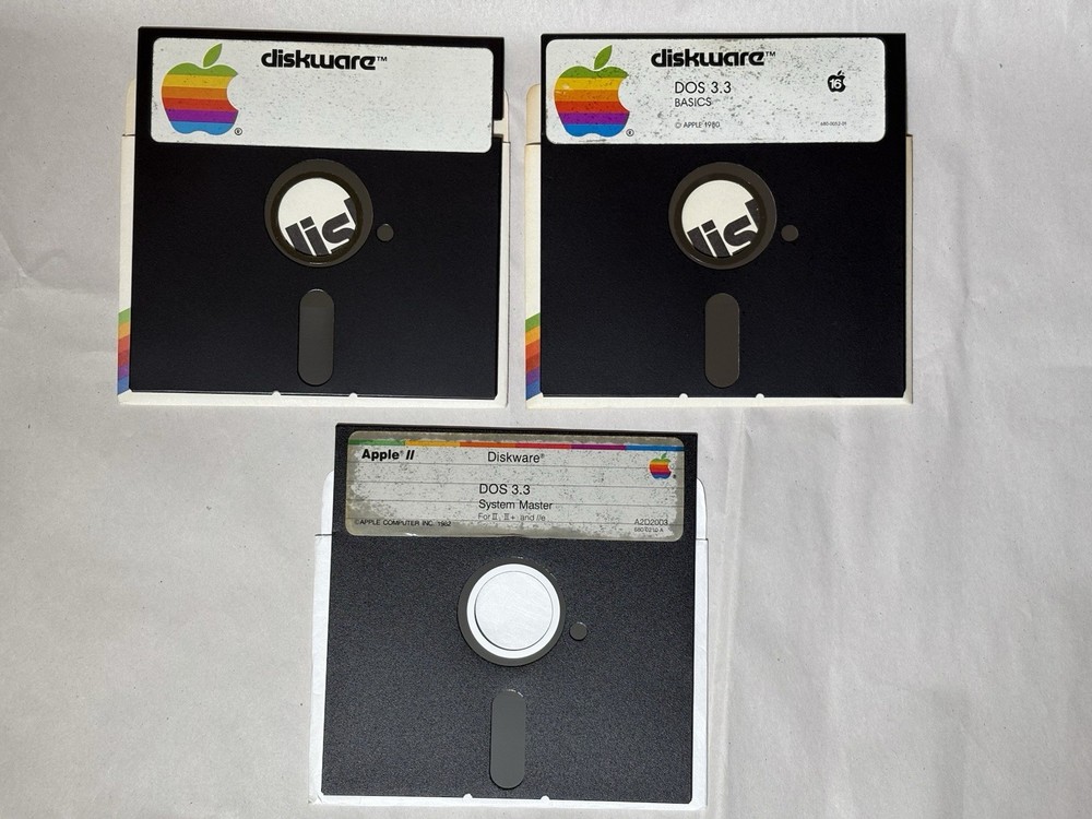 Vintage Apple II DOS 3.3 Diskware Set – System Master + BASICs – w/ Sleeves