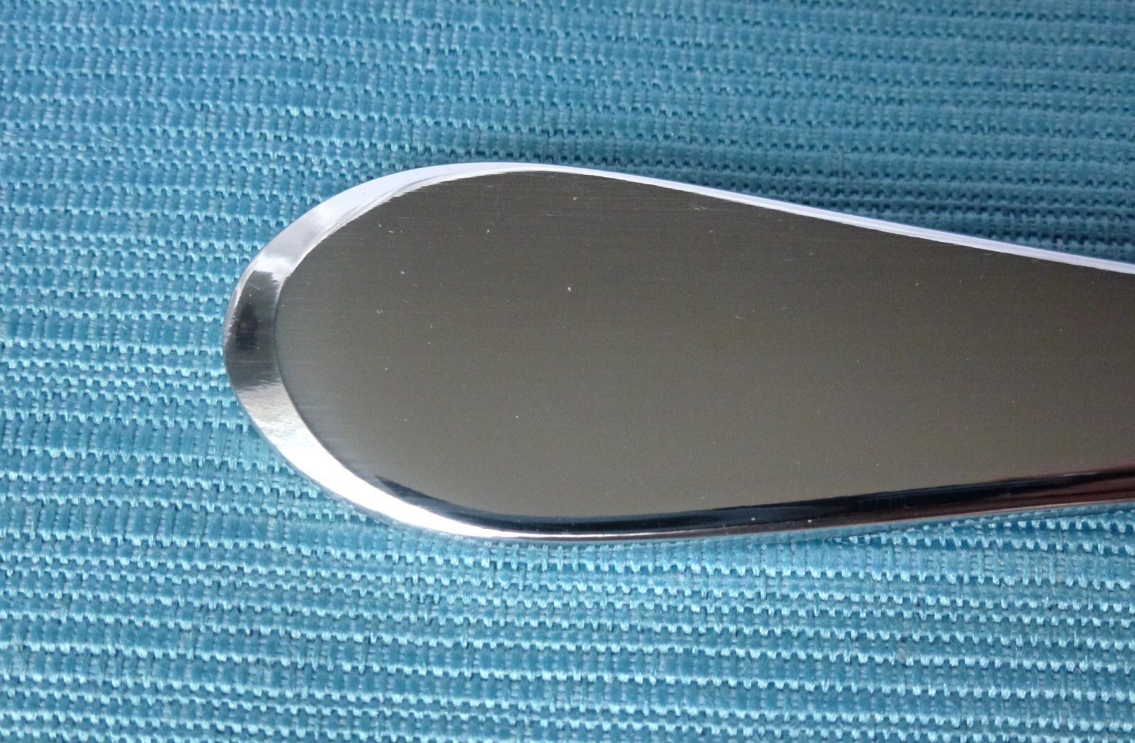 New Oneida ICARUS Glossy Set of 4 Teaspoons Stainless Flatware (5 7/8")