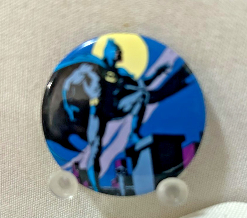 BATMAN:  BUTTON IMAGE 9
