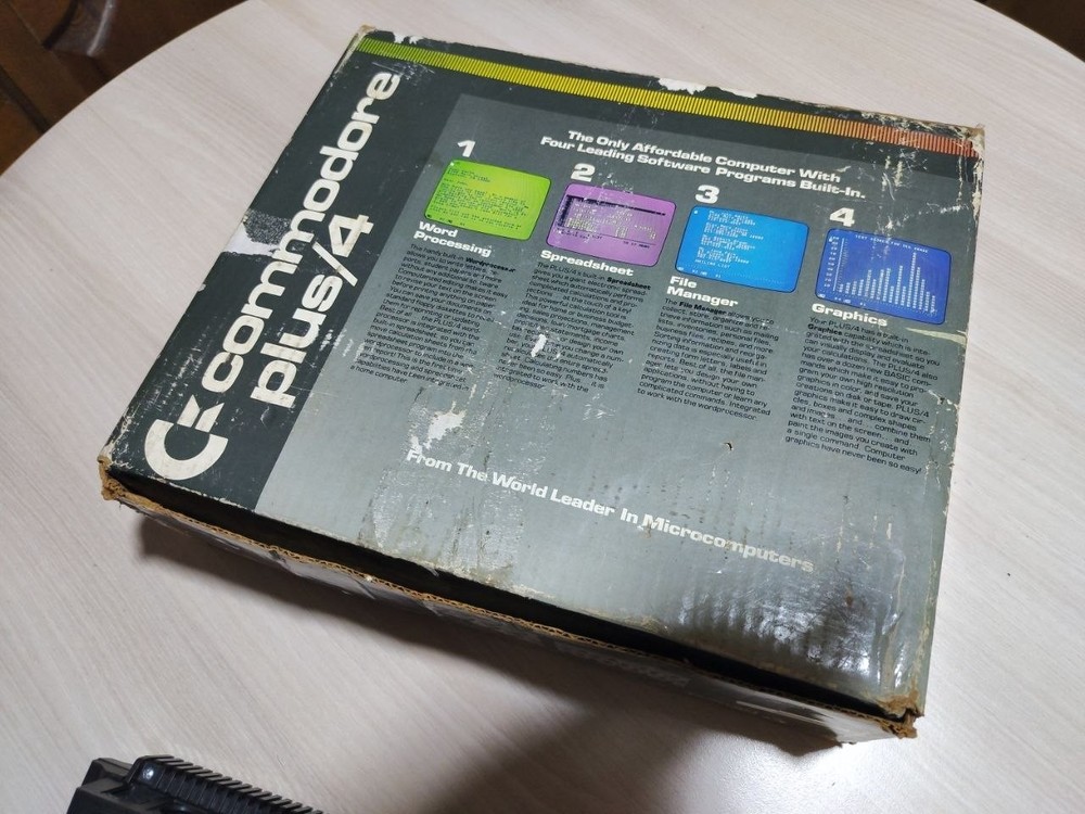 COMMODORE PLUS/4 COMPUTER +4 NTSC Boxed, Vintage