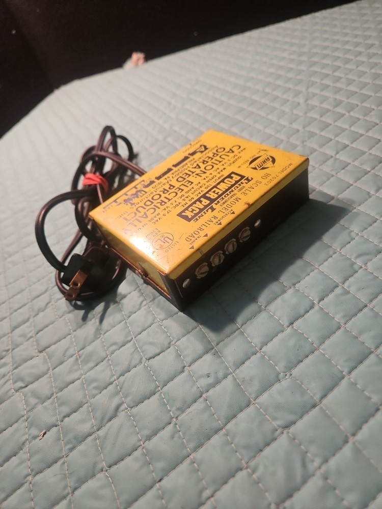 AHM Model 70203 Thunder Line Power Pack Transformer HO Scale Model Train USA