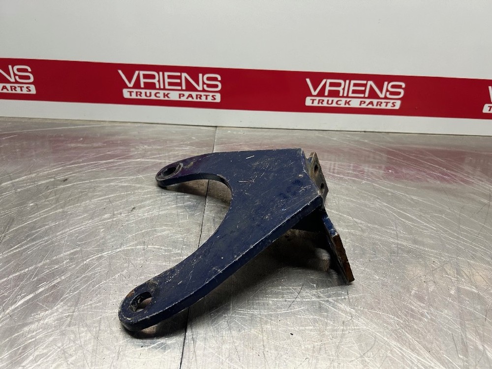 PETERBILT BRACKET-MUFFLER CAB STL RH 14-15574R