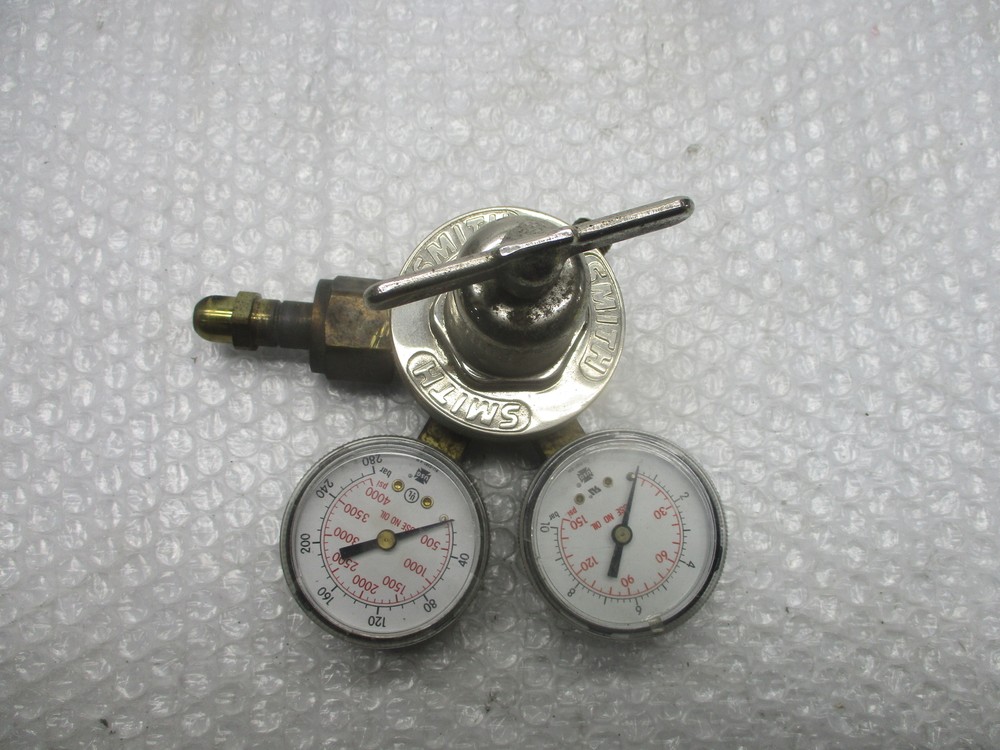 SMITH 30-100-540 REGULATOR W/GAUGE NSNP