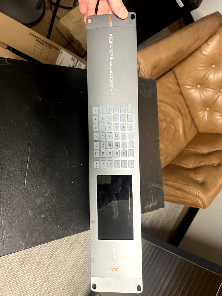 Blackmagic Design ATEM 4 M/E Broadcast Studio 4K  SWATEMRRW4ME4K