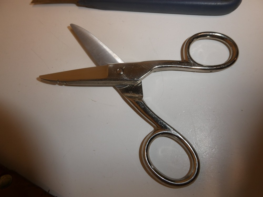 VTG HERITAGE (C) TELCO/INSTALLER/NETWORKING CABLE SPLICER SCISSORS Snips Leather