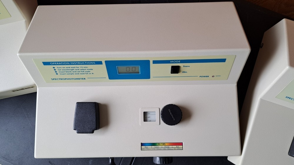 Fisher Science Education SPECTROPHOTOMETER