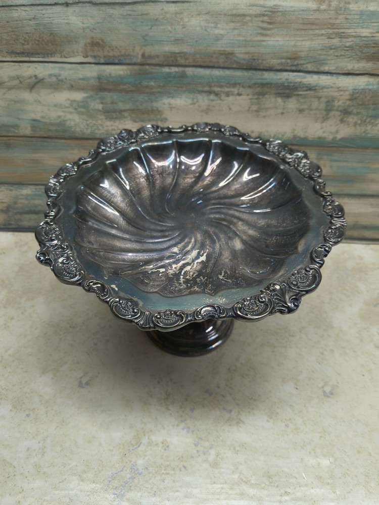 Wallace Baroque footed compote/candy dish silverplate