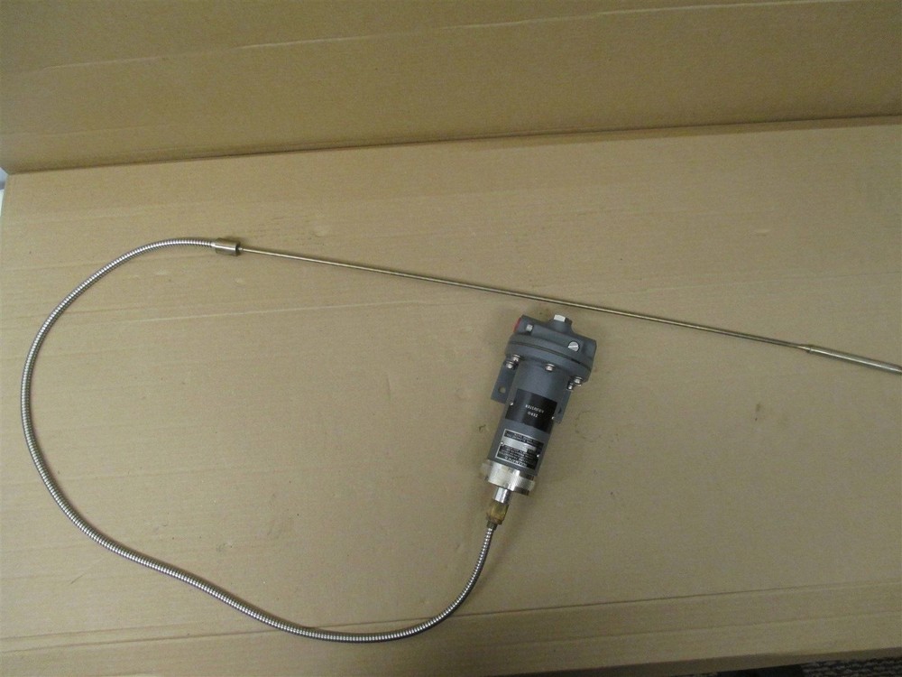 Moore Nullmatic 33D5475 Temperature Transmitter