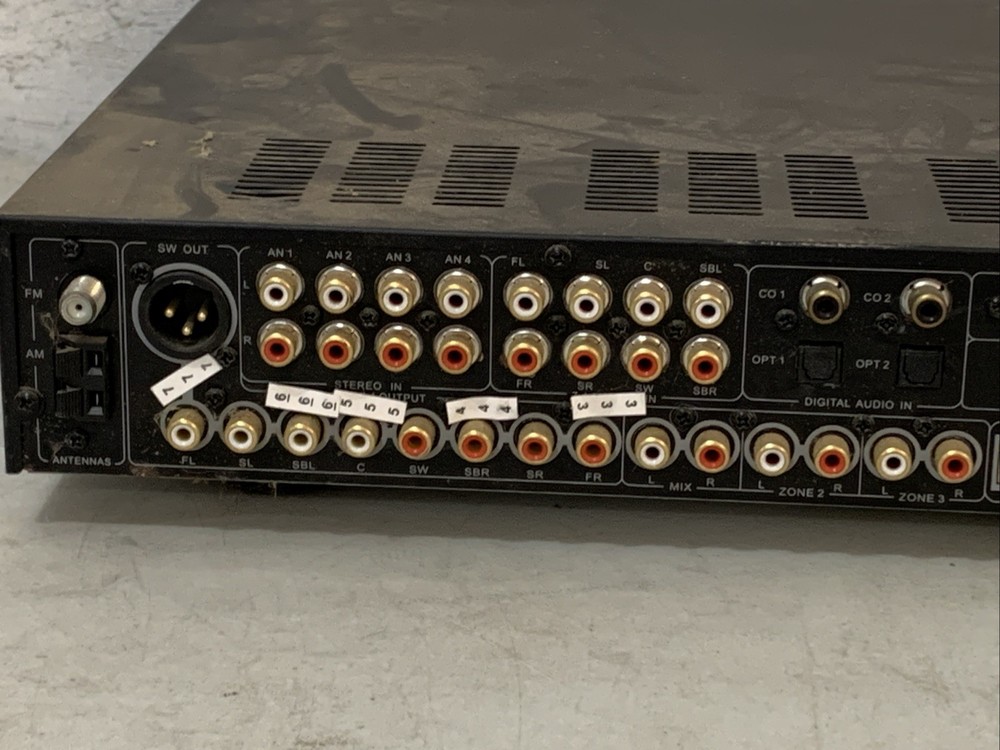 Emotiva UMC-200 7.1 Pre - Amp Surround Sound Processor