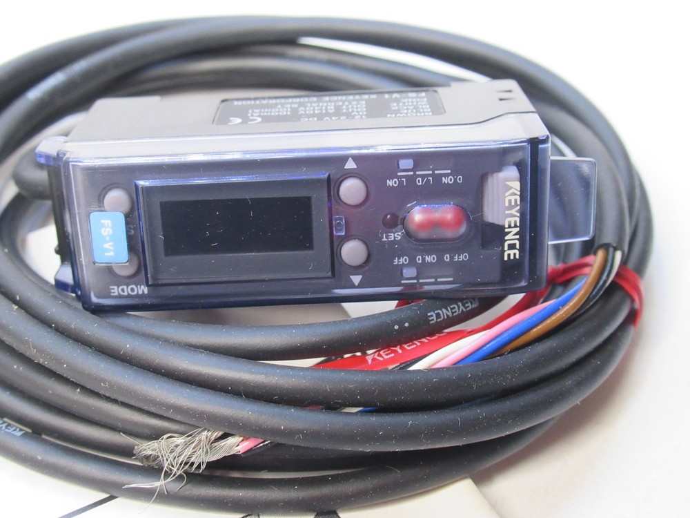 Keyence FS-V1 , FSV1 Fiber Optic Sensor (New)