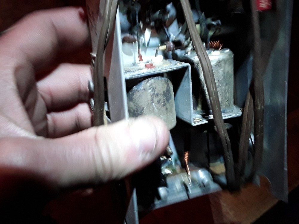 Small Antique Tuner Radio Chassis