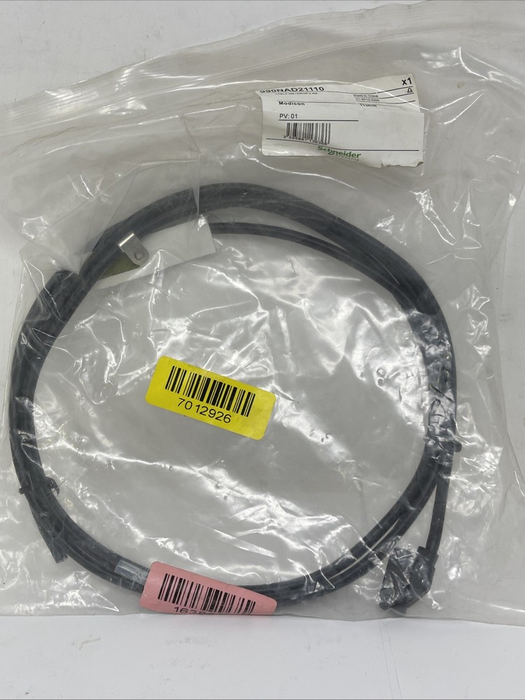 Schneider Electric 990NAD21110 Modbus Plus Drop Cable, 2.4 Meter