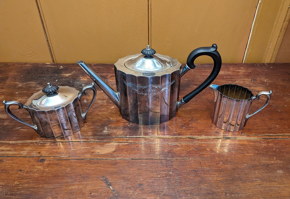 3 PC Set - LUNT Silver Plate Coffee or Teapot, Creamer, Sugar Bowl w/ Lid 100-E