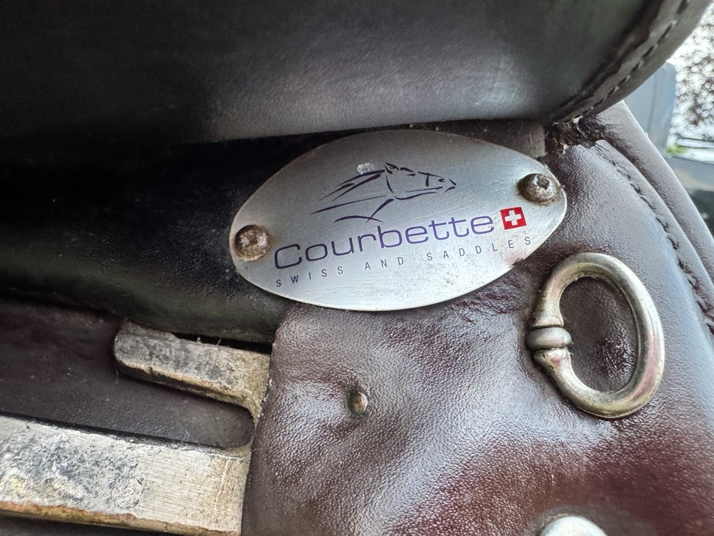 Corbette Magic English Saddle 17”