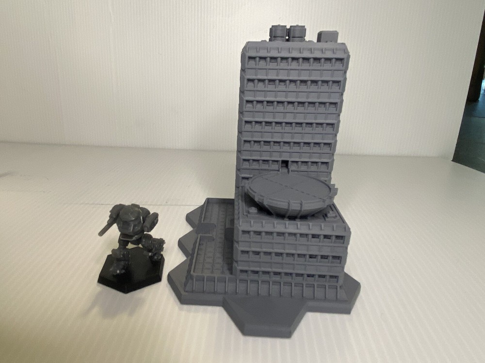 Corporate Tower w/ VTOL Pad, Tabletop War Game Terrain Battletech (6mm)