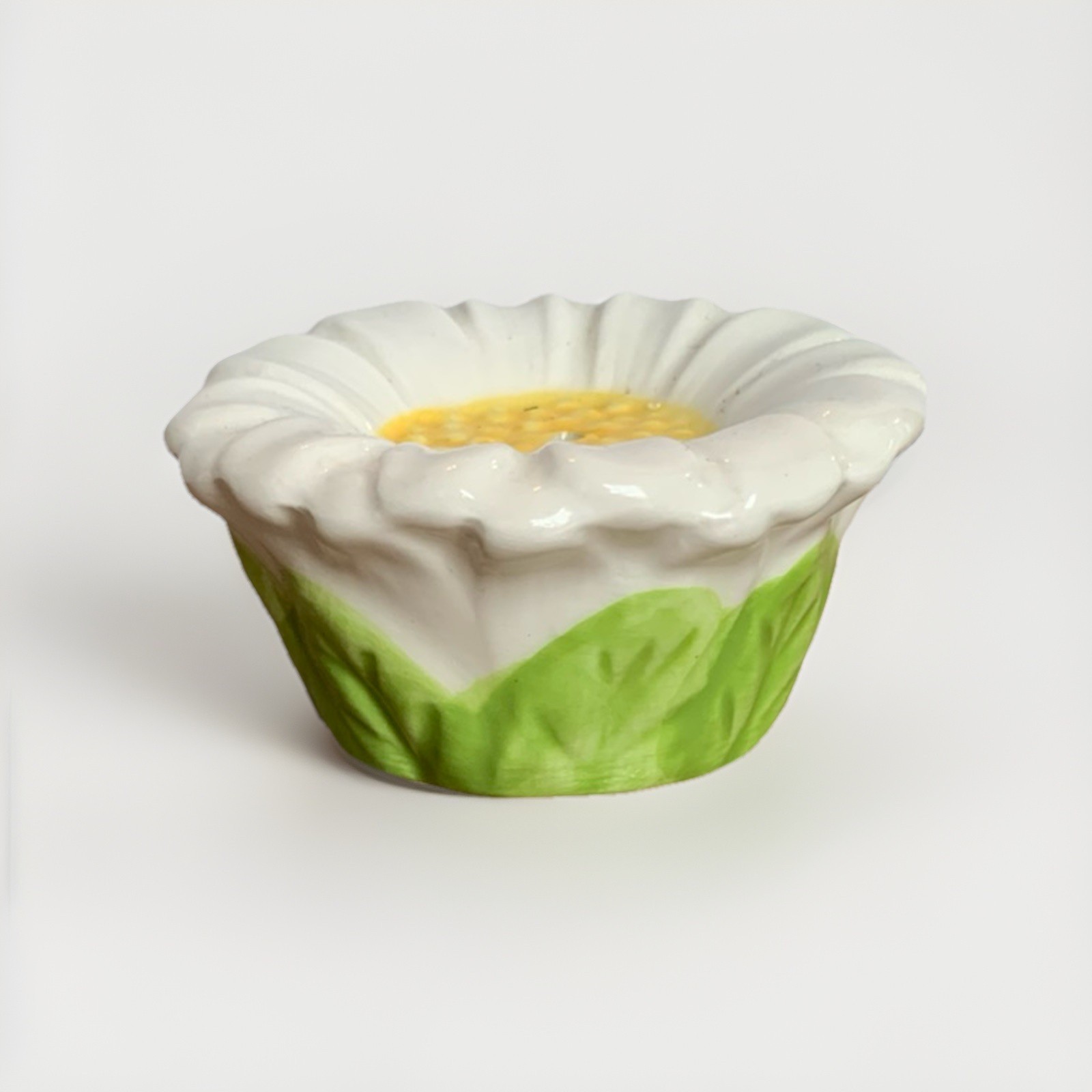 Bee And Daisy Salt And Pepper Shakers