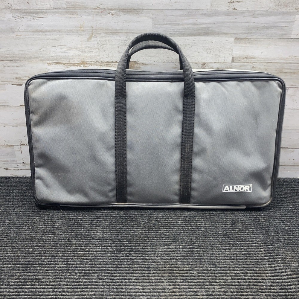 Used Alnor Micromanometer AXD 540 With Case