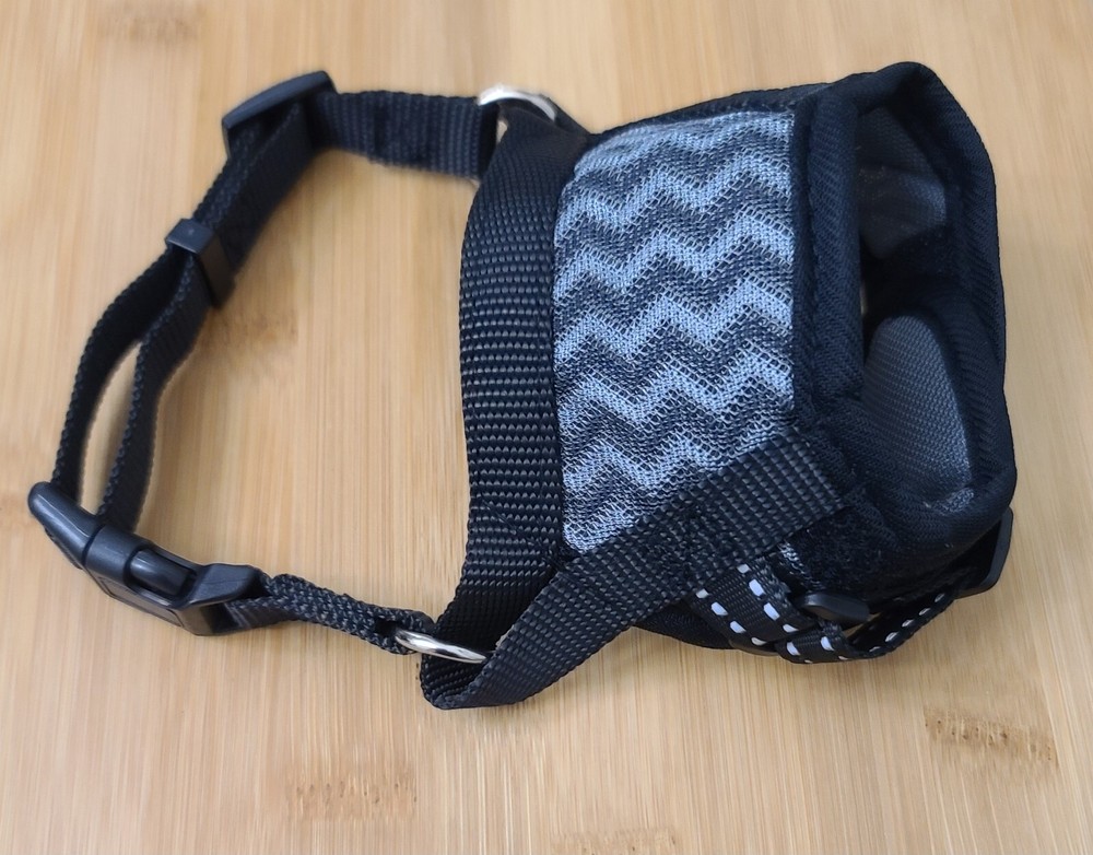 Dog Muzzle, Soft Pet Muzzle anti Biting, Barking, Chewing & Breathable - Medium